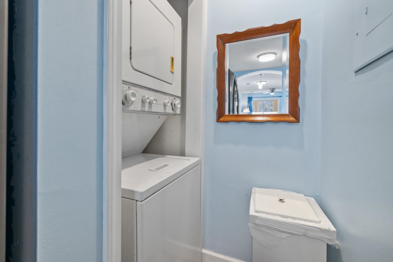 1900 Duffy St. Photo 25