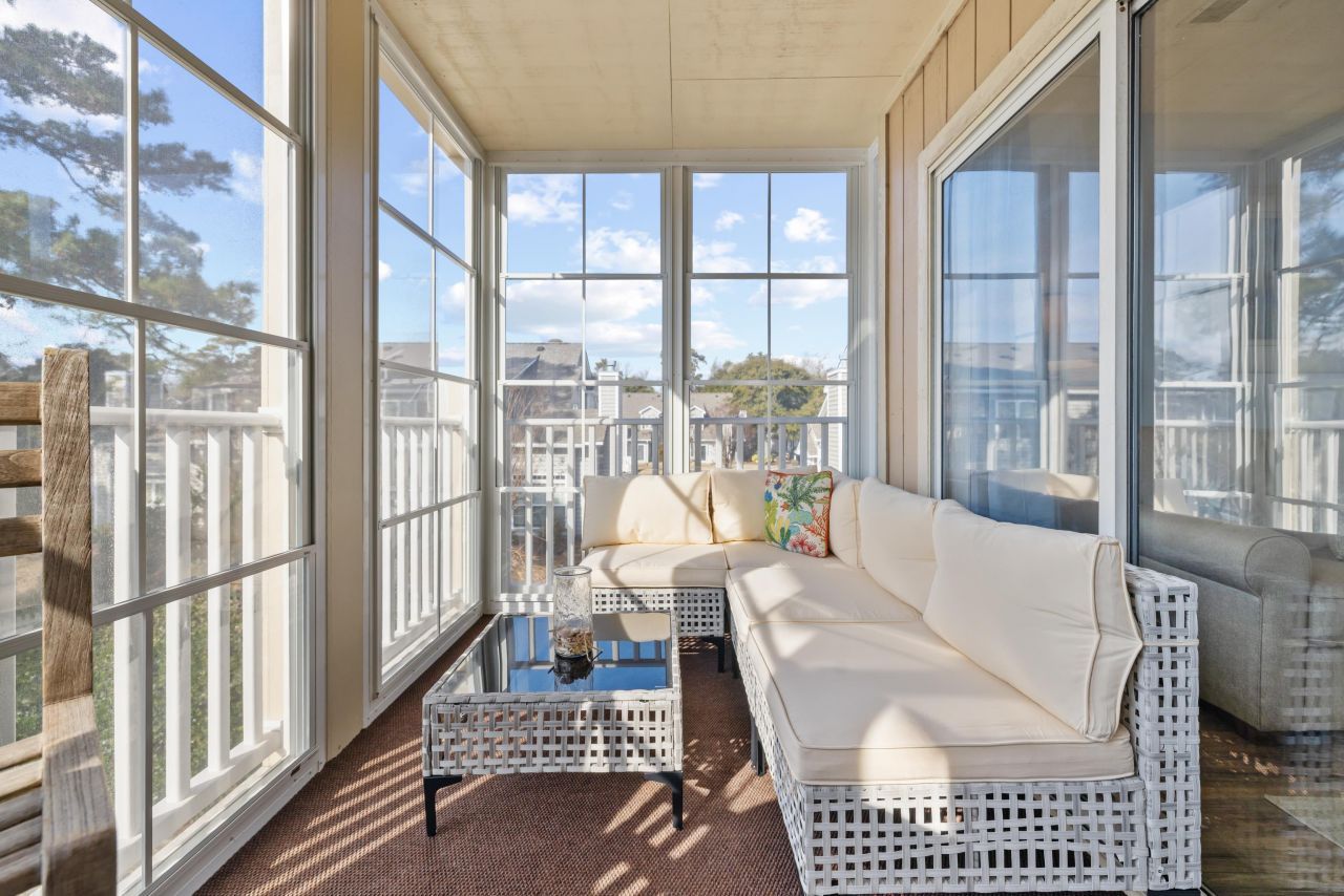 1900 Duffy St. Photo 26