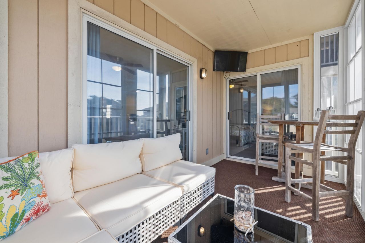 1900 Duffy St. Photo 27