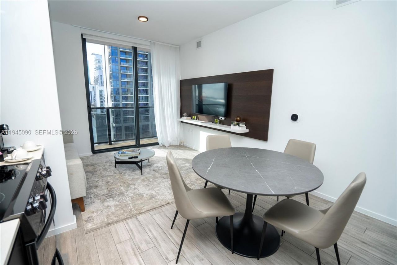 398 NE 5th St, Unit 1617, Miami, FL 33132 Photo