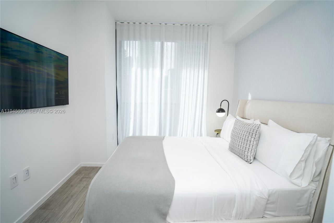 398 NE 5th St, Unit 1617, Miami, FL 33132 Photo
