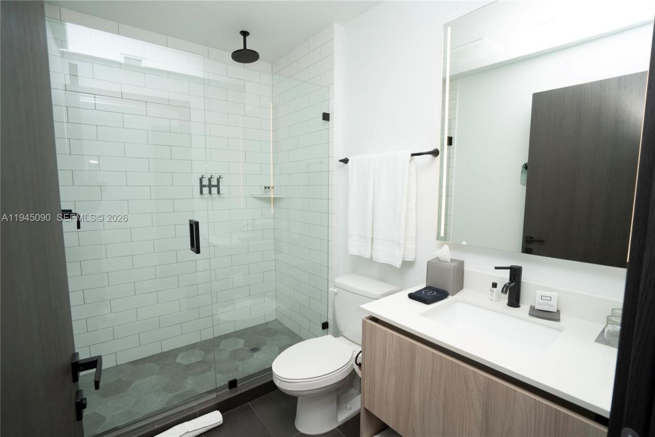 398 NE 5th St, Unit 1617, Miami, FL 33132 Photo