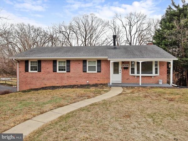 1056 VALLEYBROOK DRIVE, HAGERSTOWN, MD 21742
