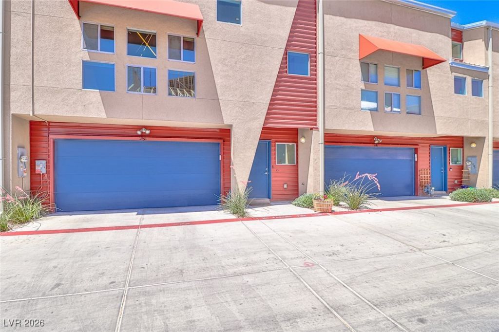 251 Tower Street, Las Vegas, NV 89101 Main Photo