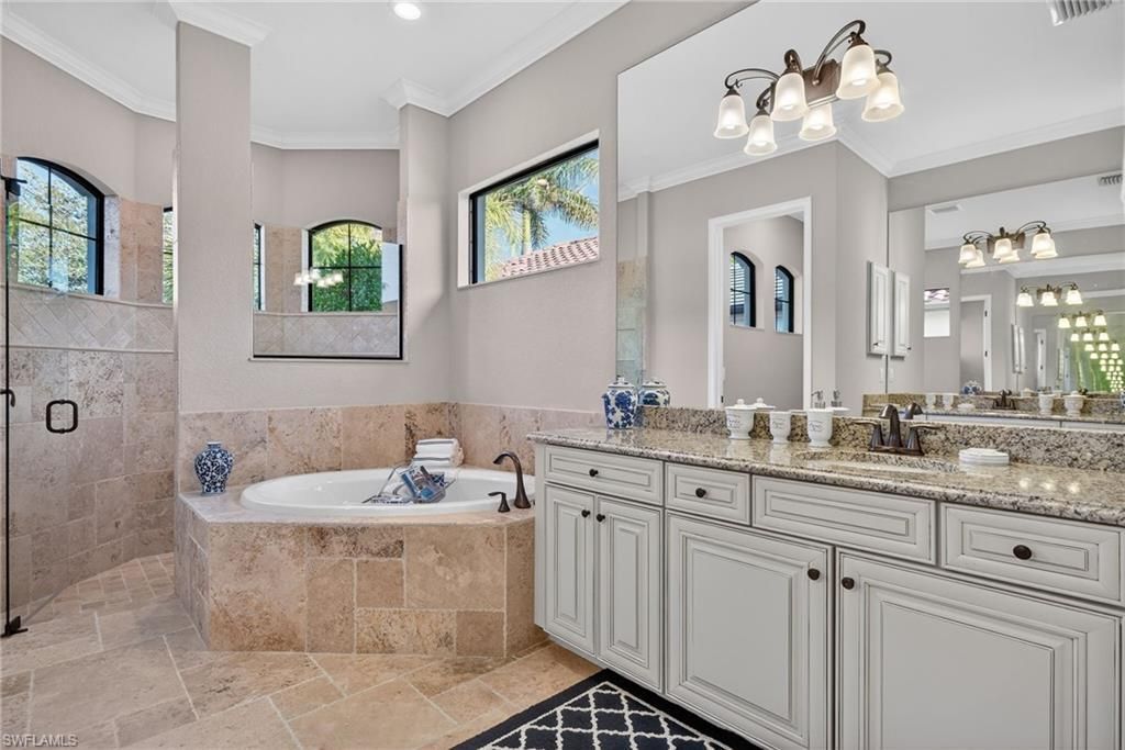 9915 Corso Bello Dr, Naples, FL 34113 Photo