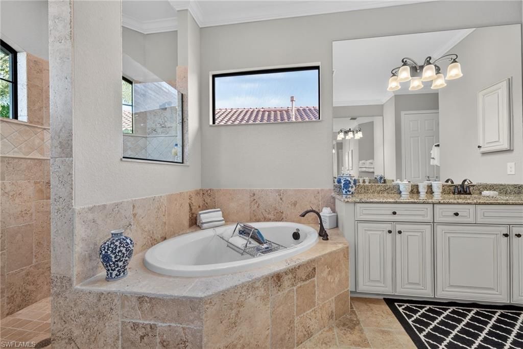 9915 Corso Bello Dr, Naples, FL 34113 Photo