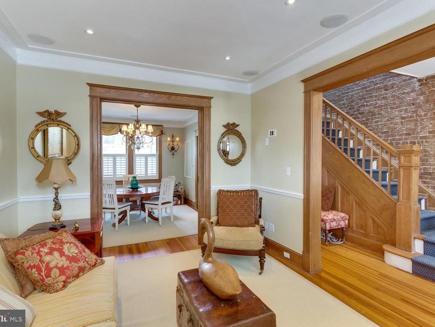 1654 33rd Street Nw, Washington, DC 20007 Main Photo