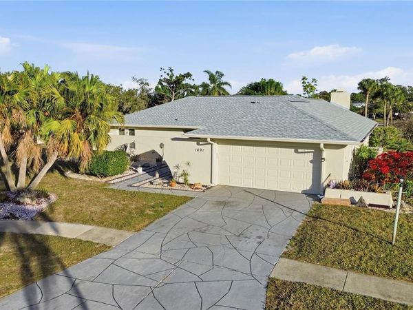 1691 FLEETWOOD DRIVE, SARASOTA, FL 34232