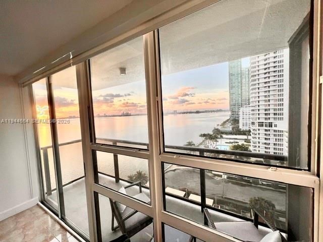 600 NE 36th St, Unit 1220, Miami, FL 33137 Photo