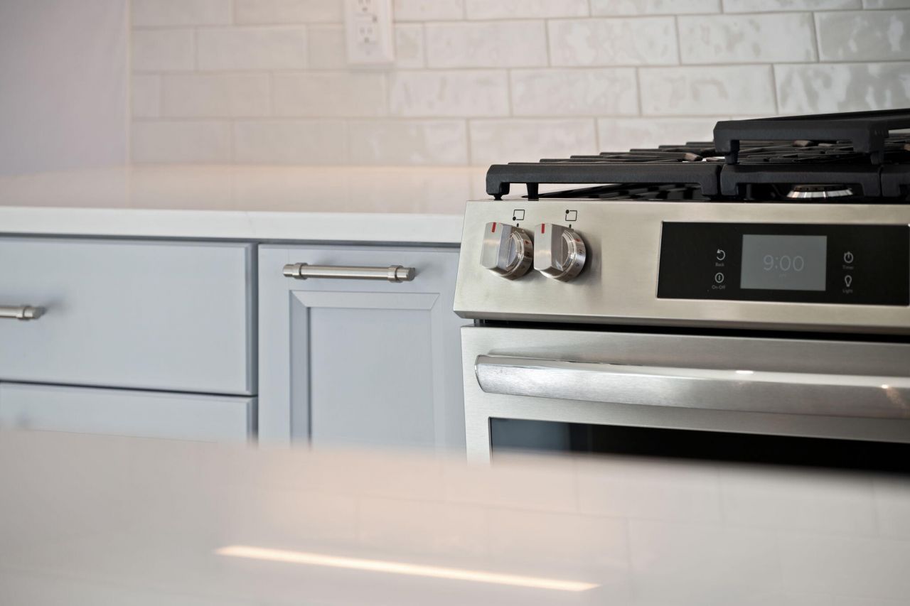 408 Oak Hammock Court Photo 12