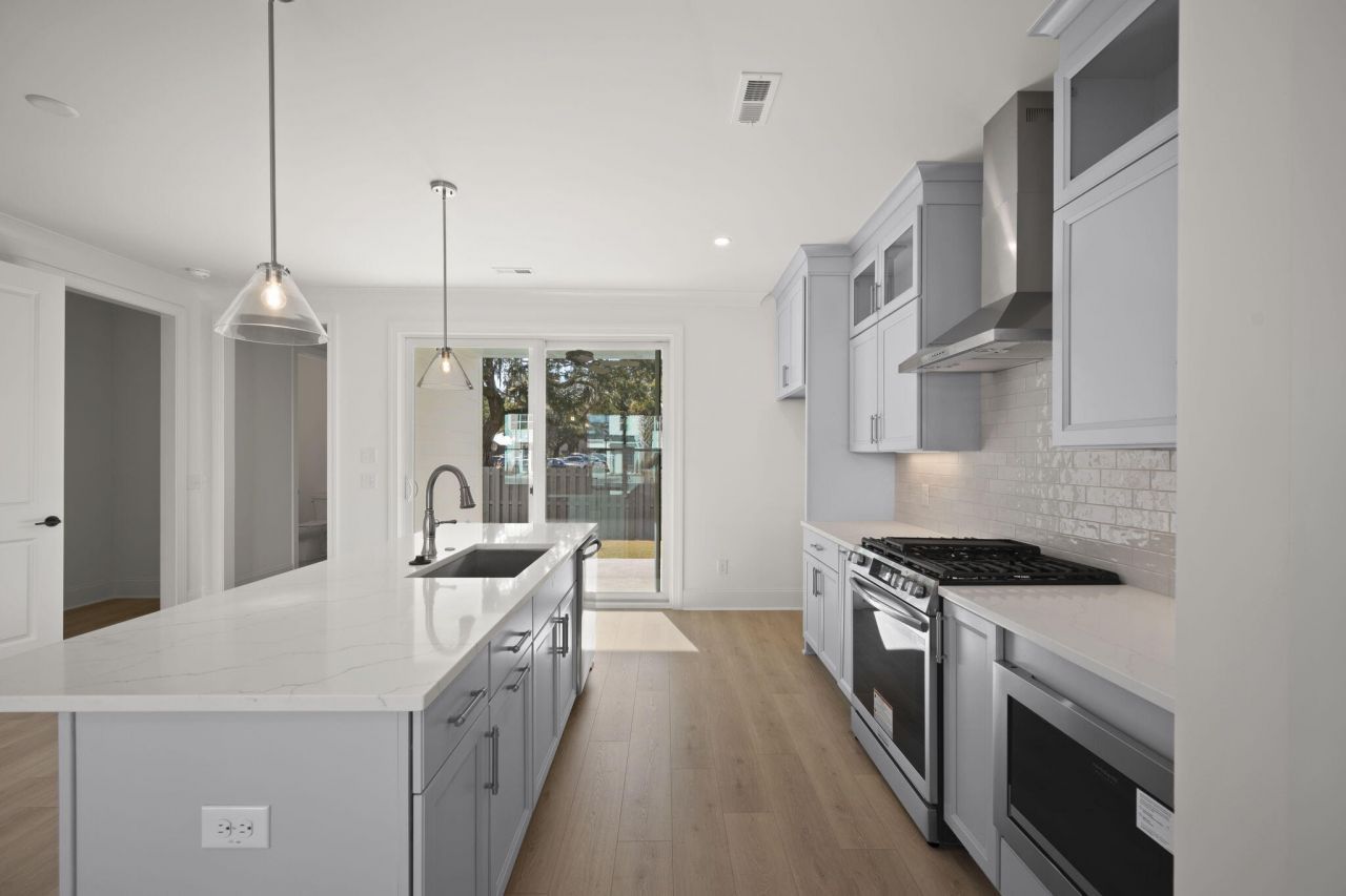 408 Oak Hammock Court Photo 20