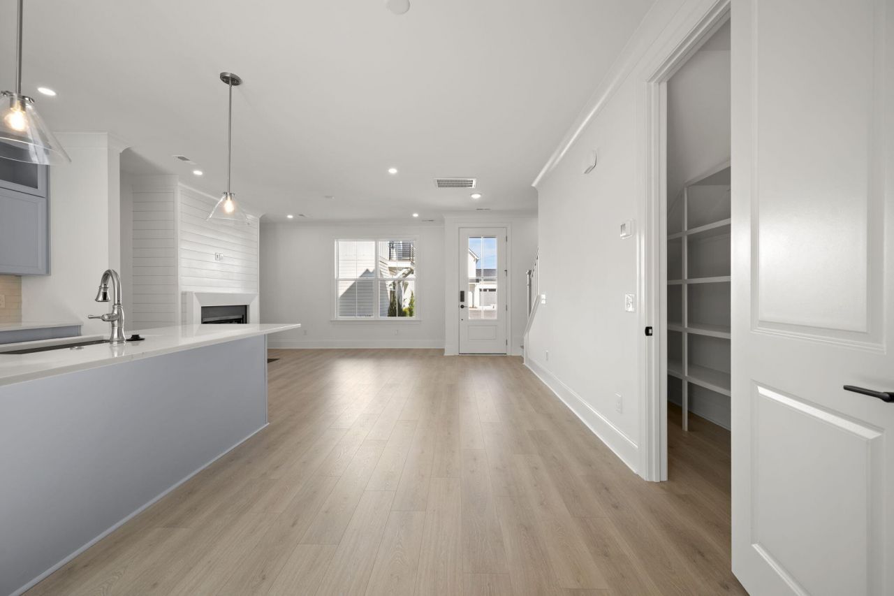 408 Oak Hammock Court Photo 23