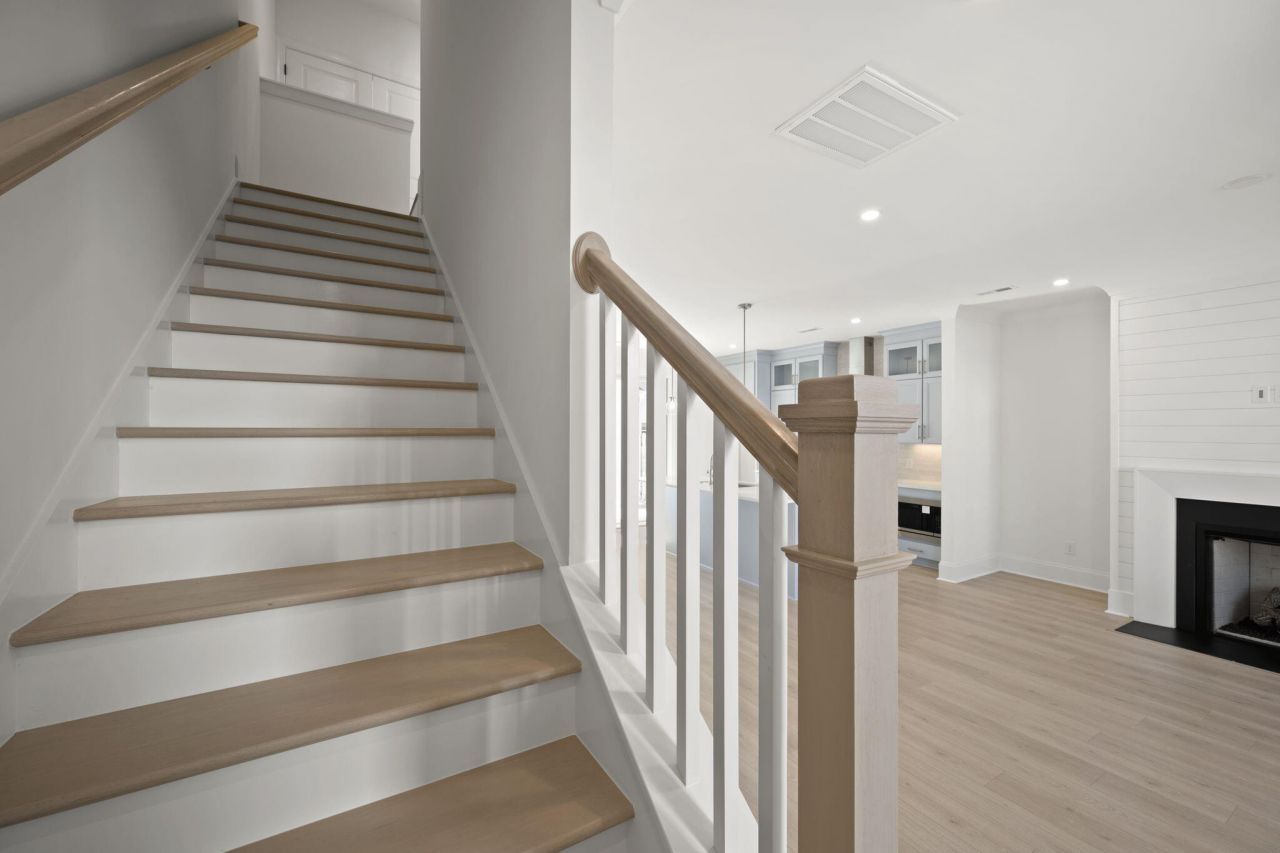 408 Oak Hammock Court Photo 32