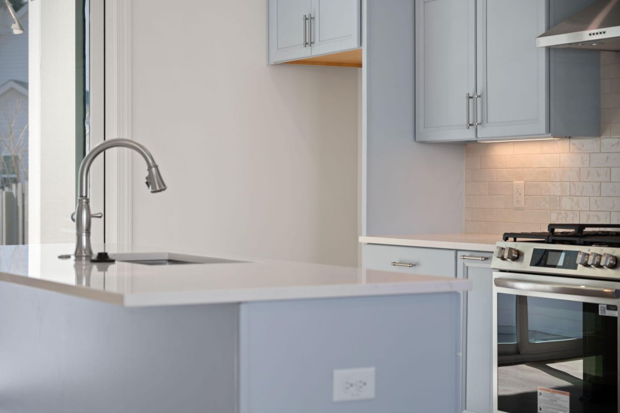 408 Oak Hammock Court Photo 8