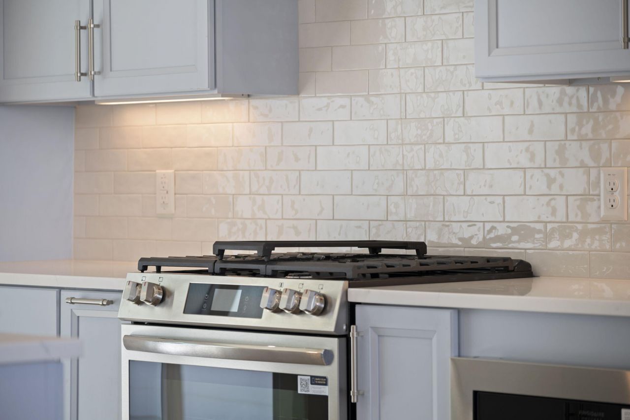 408 Oak Hammock Court Photo 9