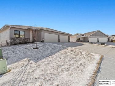14807 Willow Street, Bennington, NE 68007