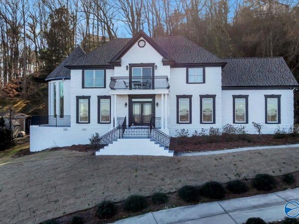 3034 Woodvue Road, Guntersville, AL 35976