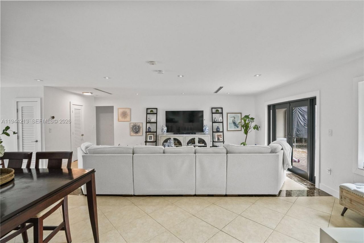 7145 SW 92nd Ct, Miami, FL 33173 Photo