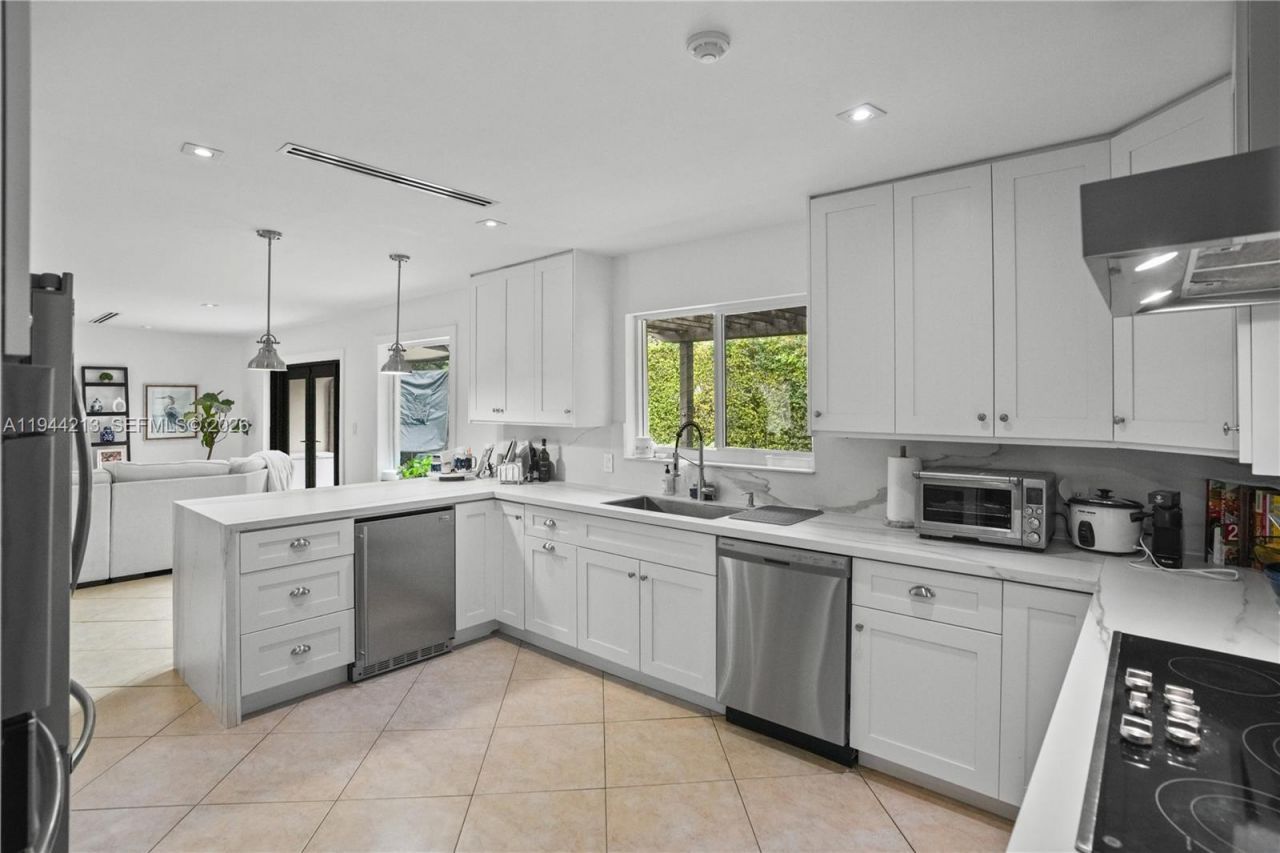 7145 SW 92nd Ct, Miami, FL 33173 Photo