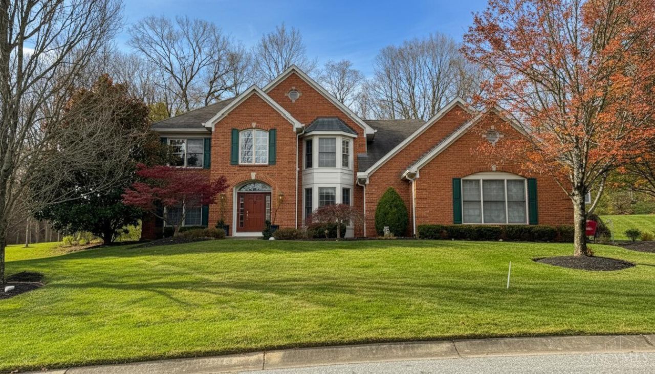 5047 Village Drive, Newtown, OH 45244 Main Photo