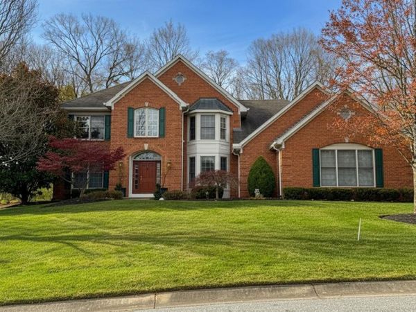 5047 Village Drive, Newtown, OH 45244