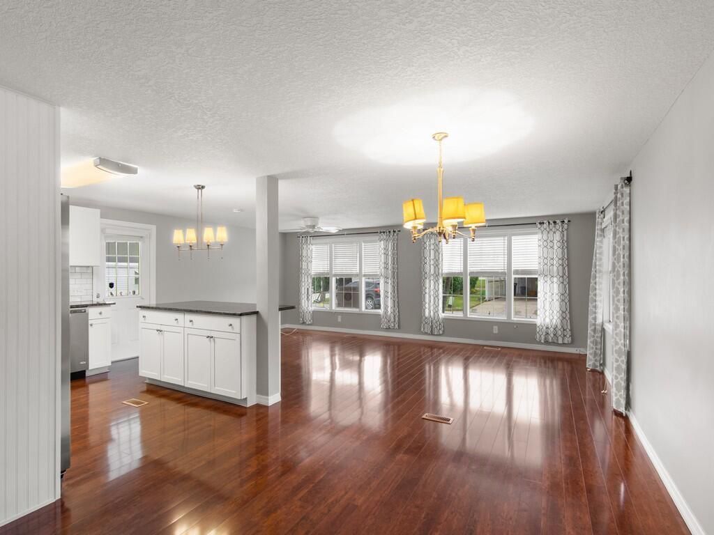 395 NE Jade Circle, Jensen Beach, FL 34957 Photo