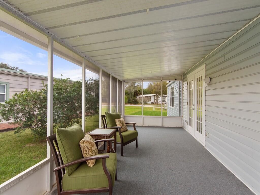 395 NE Jade Circle, Jensen Beach, FL 34957 Photo