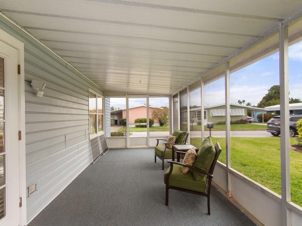 395 NE Jade Circle, Jensen Beach, FL 34957 Photo