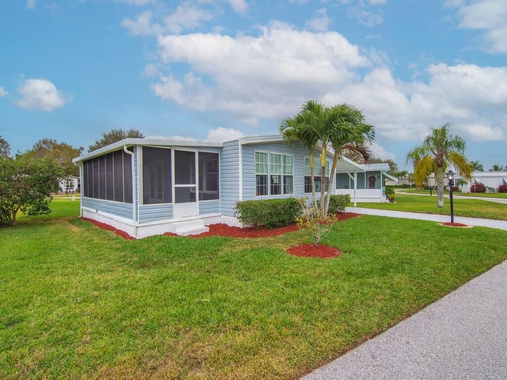 395 NE Jade Circle, Jensen Beach, FL 34957 Photo
