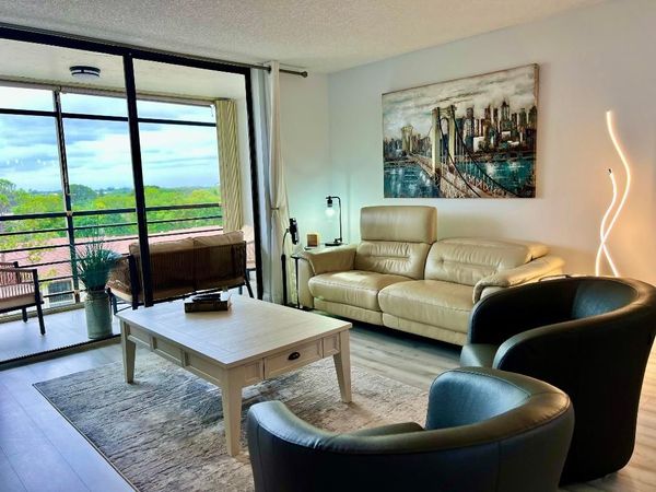 7770 Tahiti Lane, Unit 602, Lake Worth, FL 33467