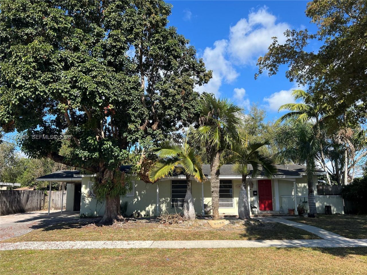 9755 SW 165th Ter , Miami, FL 33157 Photo