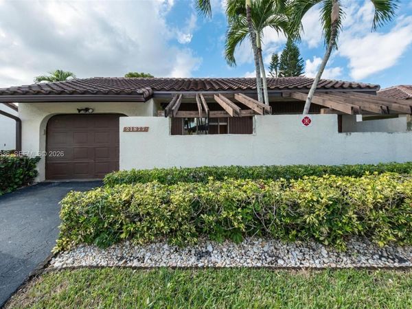 21877 Arriba Real, Boca Raton, FL 33433