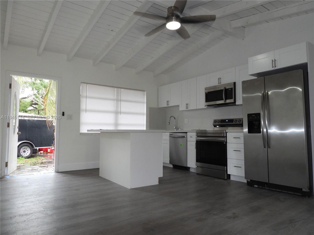 1572 NE 149th St, Miami, FL 33161 Photo