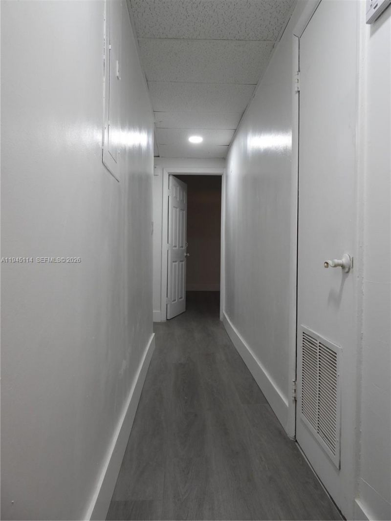 1572 NE 149th St, Miami, FL 33161 Photo