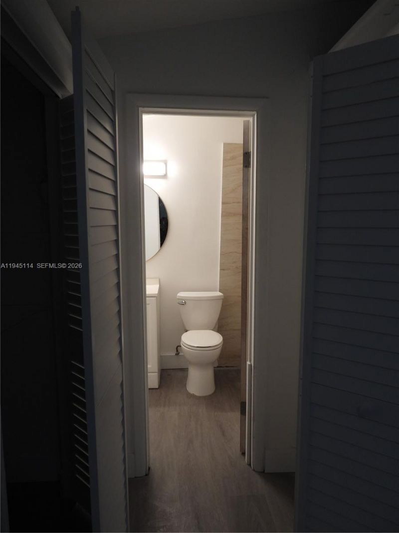 1572 NE 149th St, Miami, FL 33161 Photo