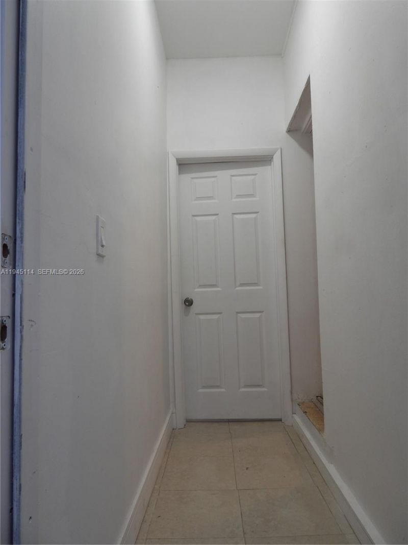 1572 NE 149th St, Miami, FL 33161 Photo