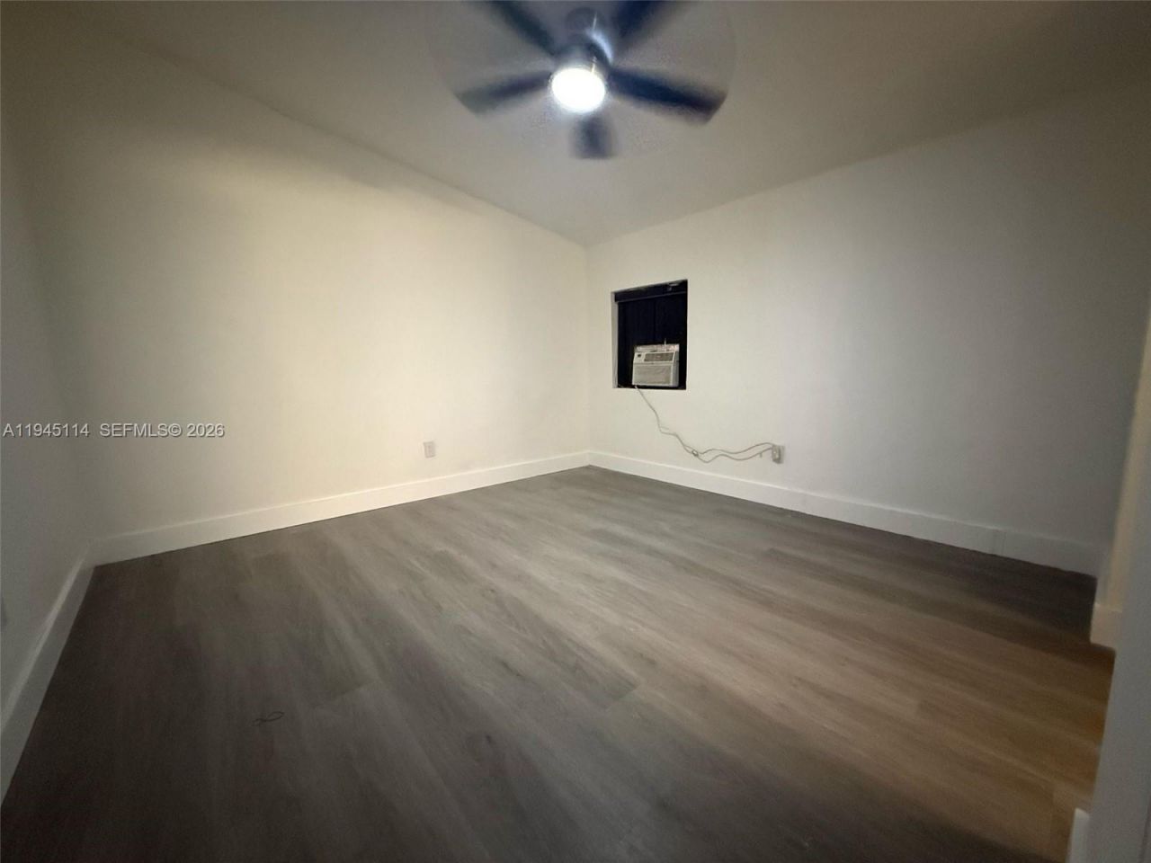 1572 NE 149th St, Miami, FL 33161 Photo