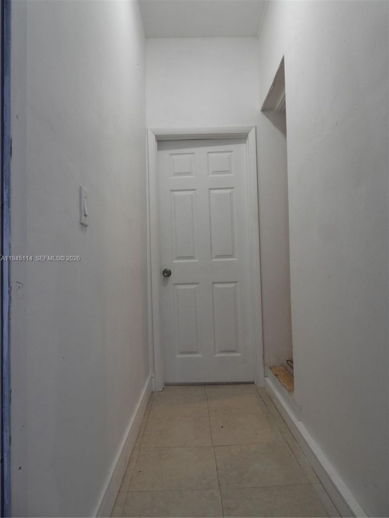 1572 NE 149th St, Miami, FL 33161 Photo
