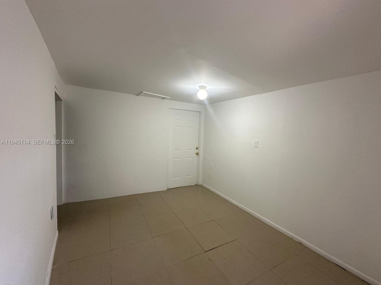 1572 NE 149th St, Miami, FL 33161 Photo