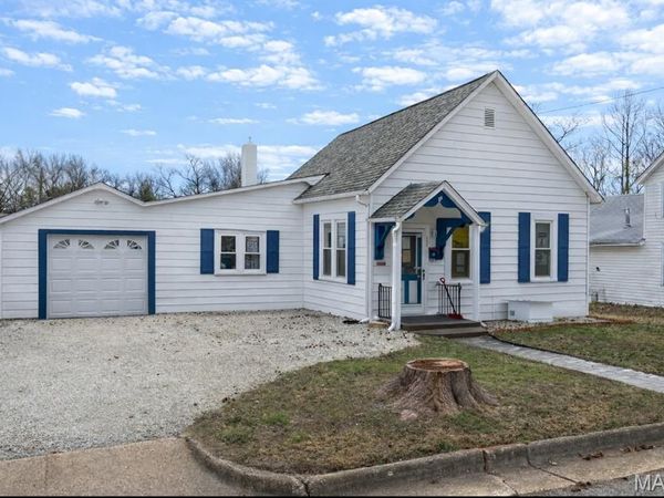 206 Rhoda Street, St James, MO 65559