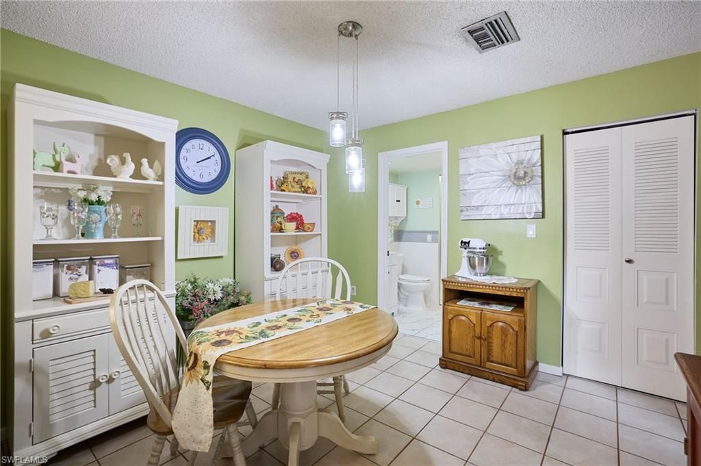 5247 Cedarbend Dr, Unit 2, Fort Myers, FL 33919 Photo