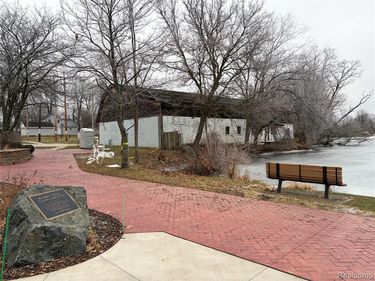 112 Mill Street , Linden, MI 48451