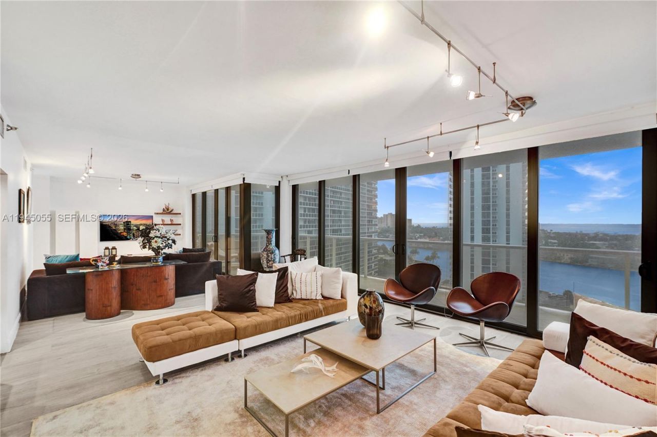 20281 E Country Club Dr , Unit 1002, Aventura, FL 33180 Photo