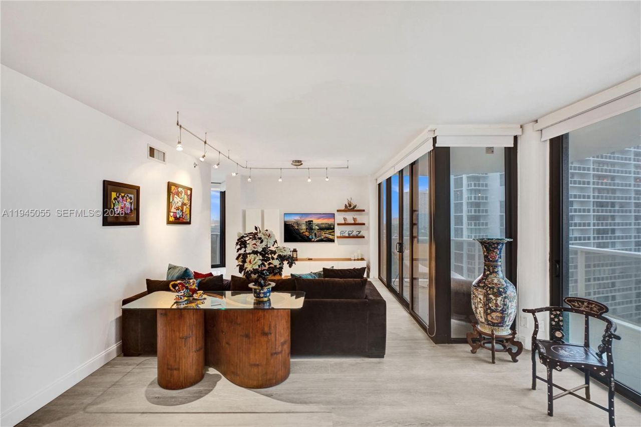 20281 E Country Club Dr , Unit 1002, Aventura, FL 33180 Photo