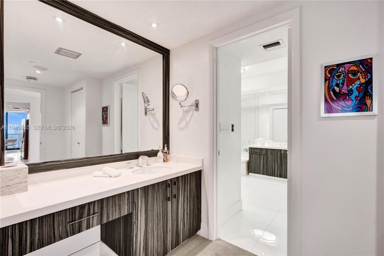 20281 E Country Club Dr , Unit 1002, Aventura, FL 33180 Photo