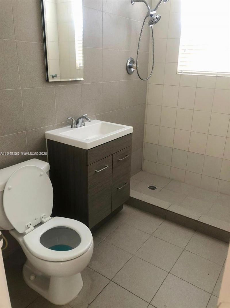 250 S Shore Dr, Unit 1, Miami Beach, FL 33141 Photo