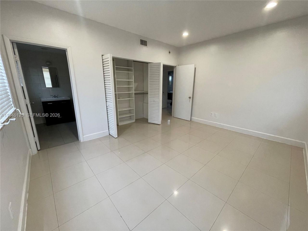 250 S Shore Dr, Unit 1, Miami Beach, FL 33141 Photo