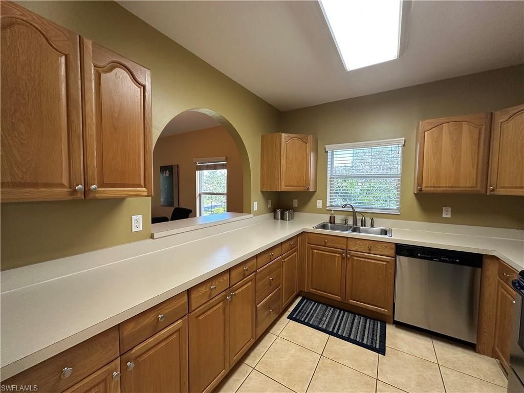 2280 Somerset Ridge Dr, Unit 204, Lehigh Acres, FL 33973 Photo