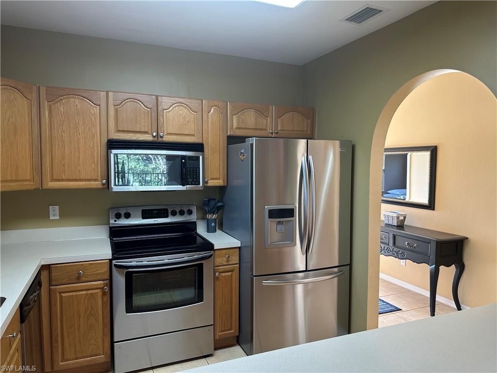 2280 Somerset Ridge Dr, Unit 204, Lehigh Acres, FL 33973 Photo