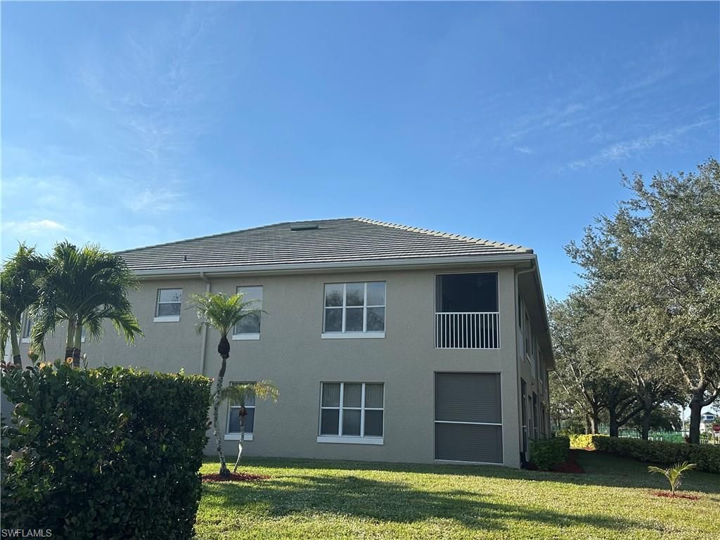 2280 Somerset Ridge Dr, Unit 204, Lehigh Acres, FL 33973 Photo